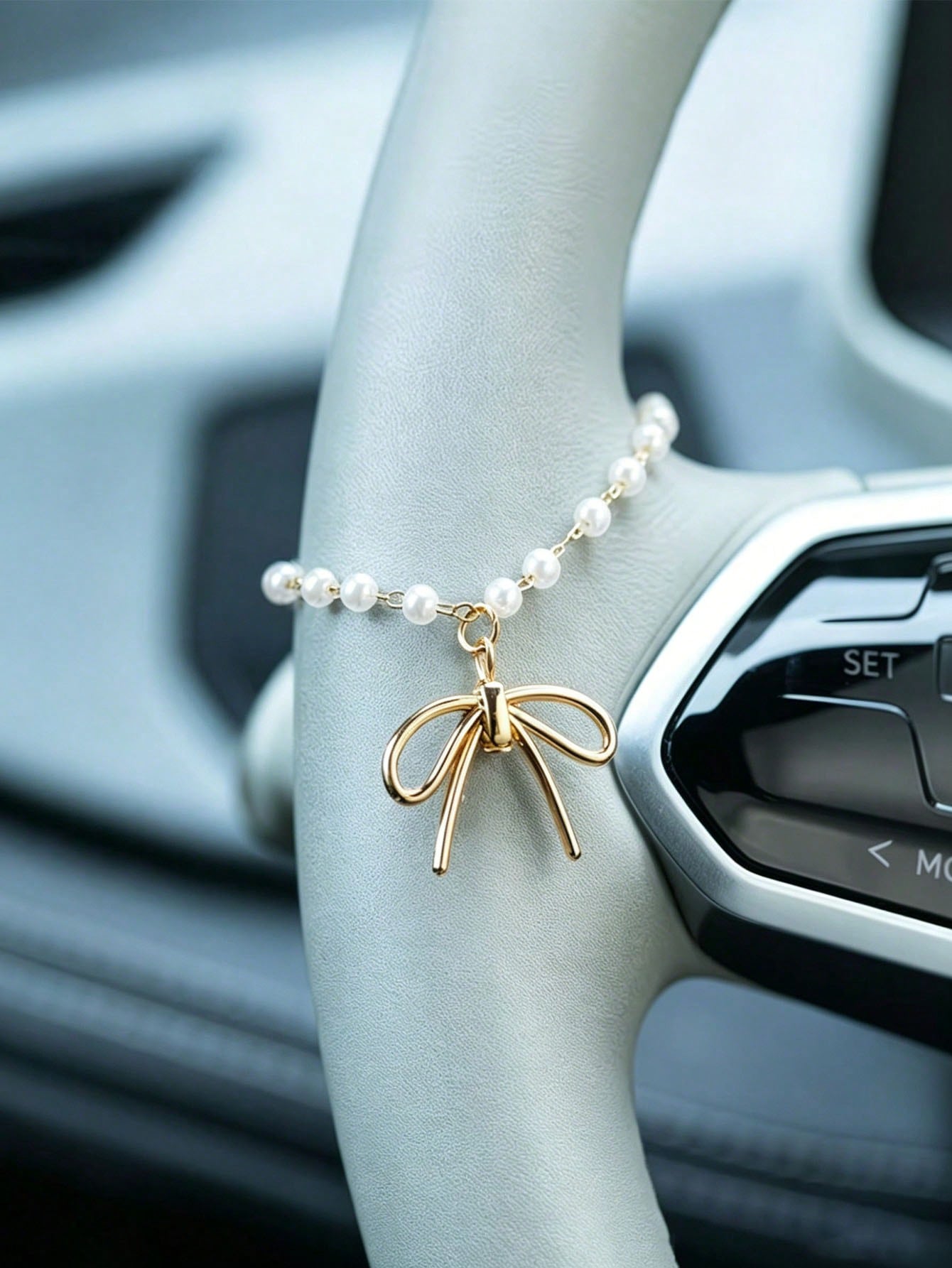 Interior Design Minimalist - Pearl Bow Car Pendant Alloy Fashion